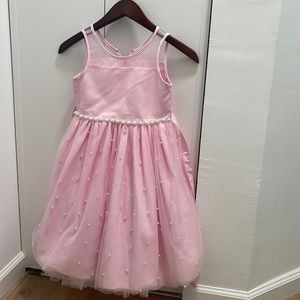 American Princess dress my daughter wore it once and it's been cleanedn